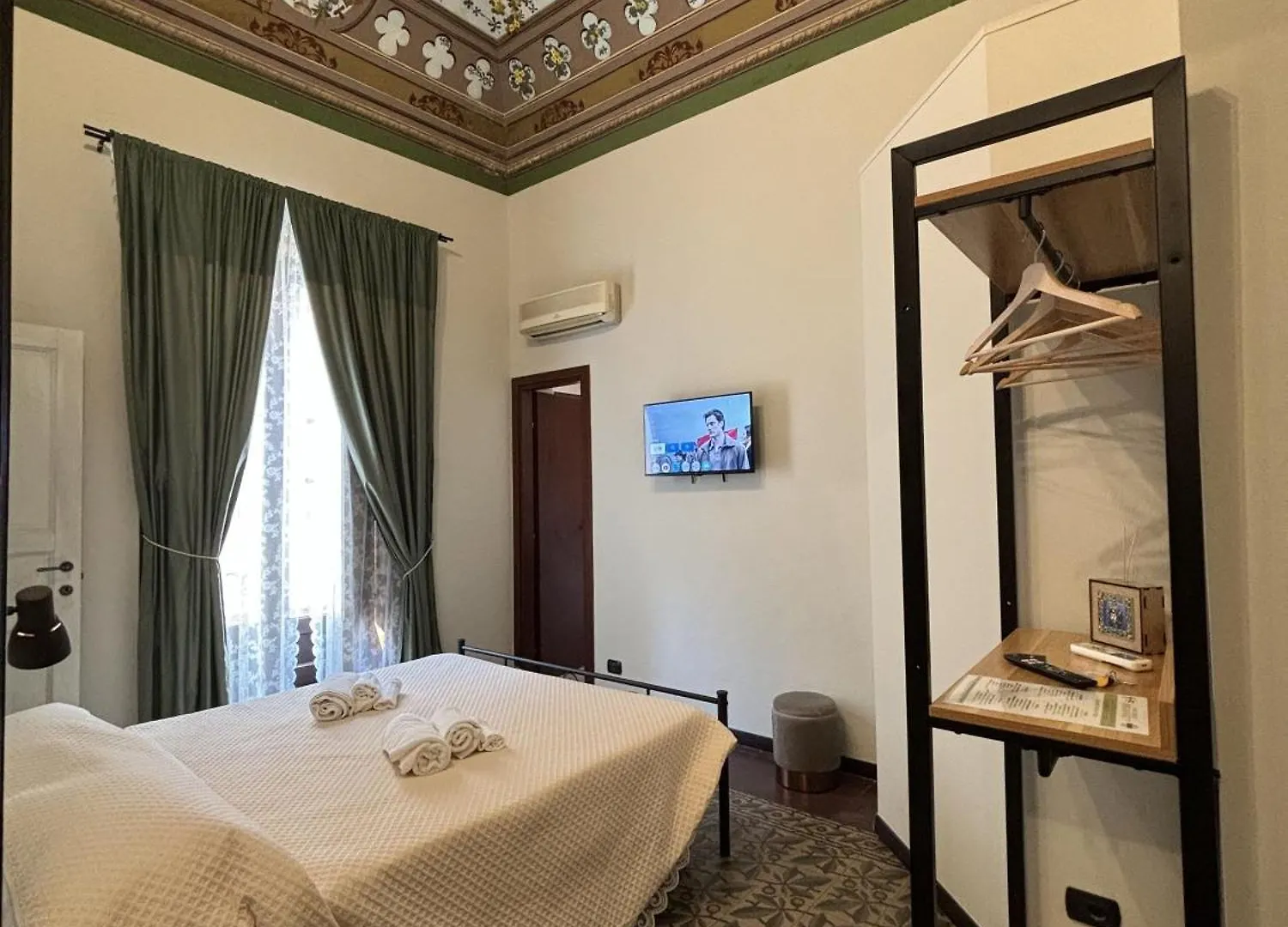 Hotel Domus Divina à Cefalù 0*,